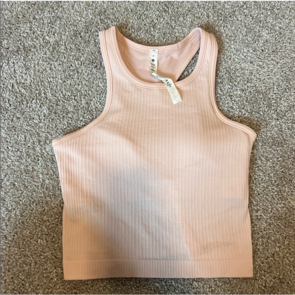 Light Pink Ebb to Street Crop